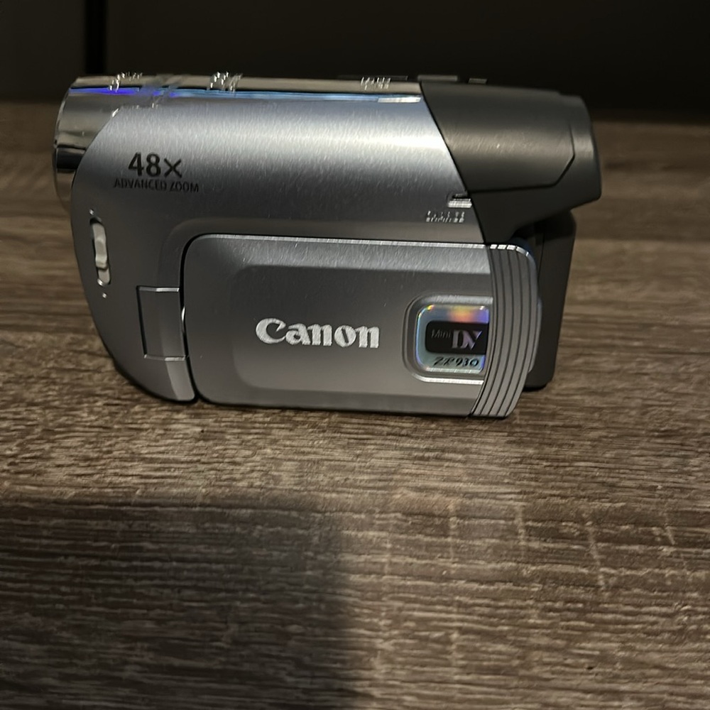 Canon Advanced ZoomDigital Camera  High-Quality Imaging
